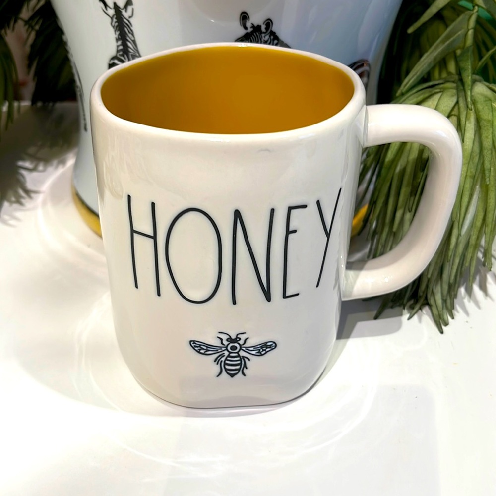Coffee/tea cups